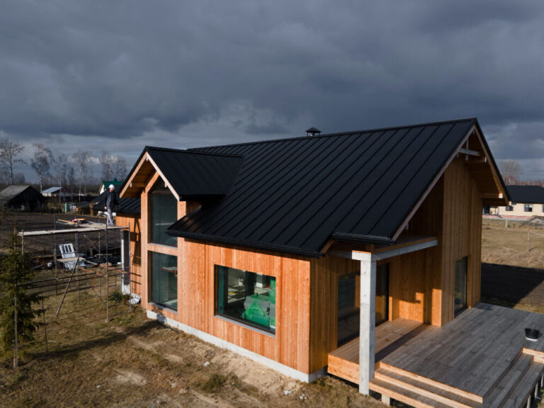 cost to replace roof of 3000 sq foot home
